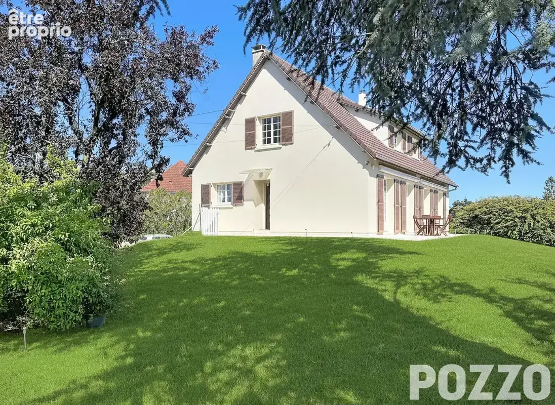 Maison à CONDE-SUR-VIRE