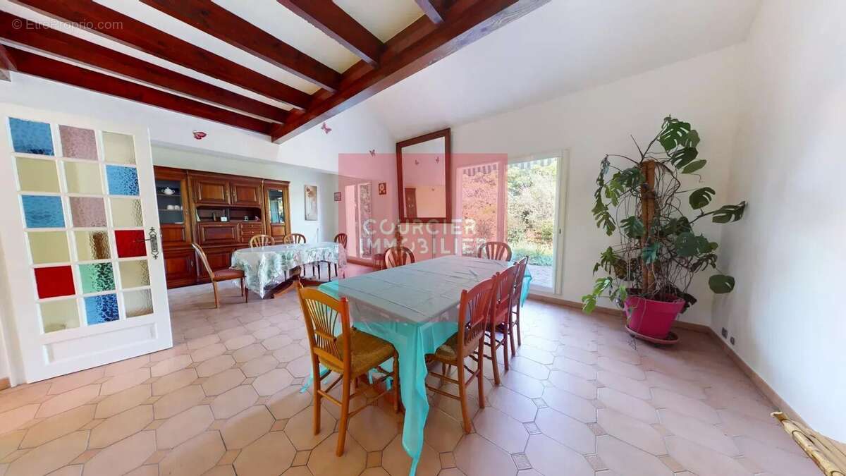 Maison à COIGNIERES