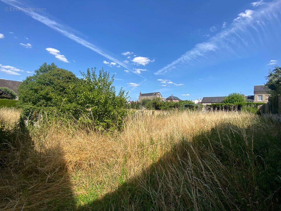 Terrain à CAUDEBEC-LES-ELBEUF