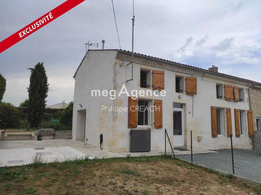 Maison à LA VERGNE