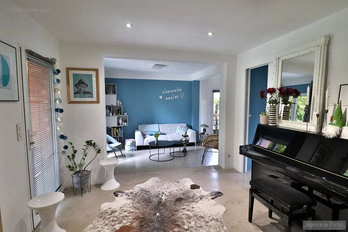 Maison à VERRIERES-LE-BUISSON