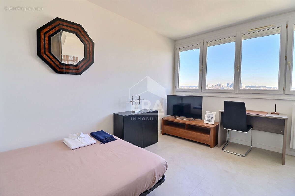 Appartement à COLOMBES
