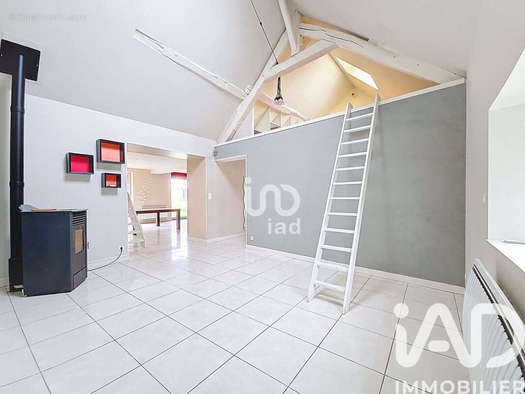 Maison 92 m² à Saint-Florentin  - photo 4