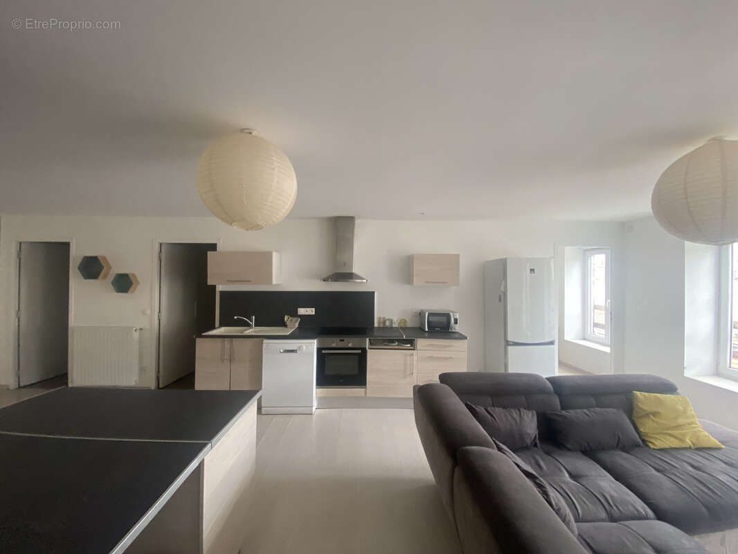 Appartement à SAINT-ETIENNE