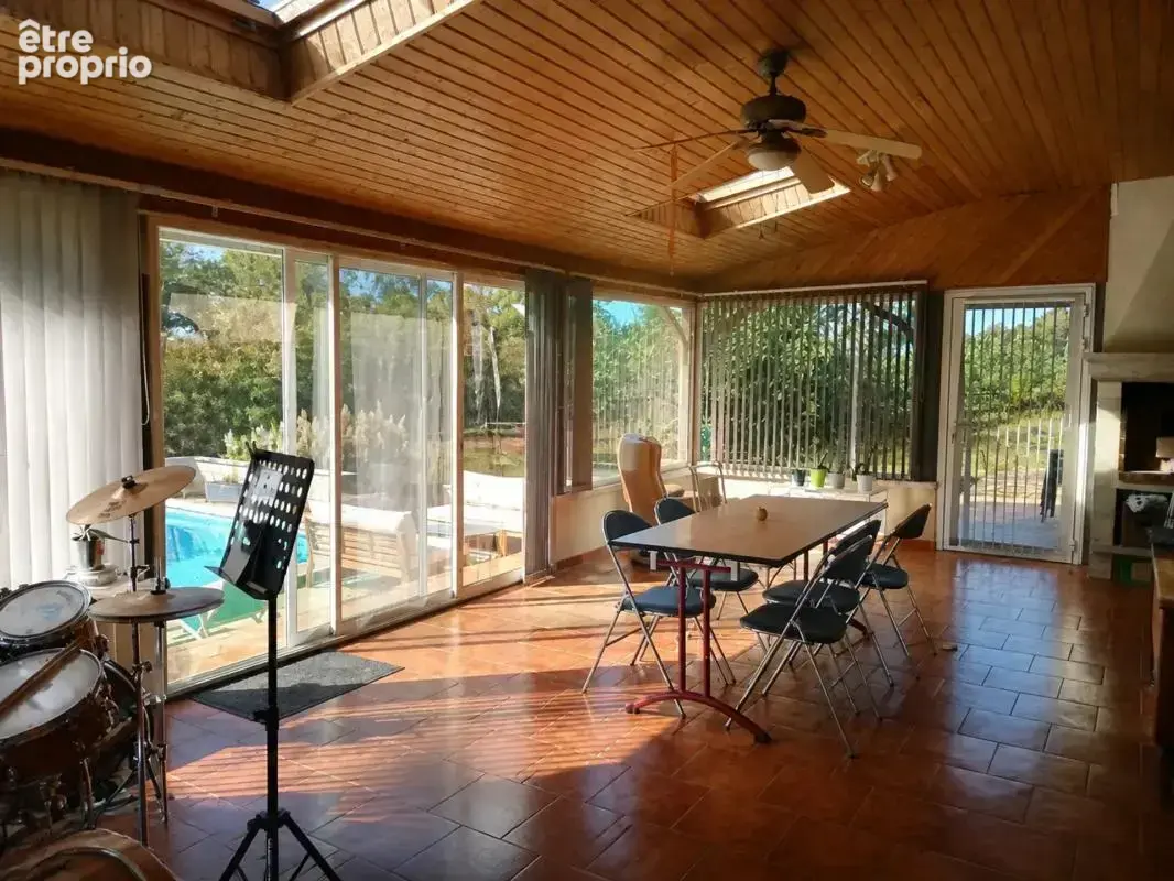 Superbe Maison avec piscine, écuries et atelier pro180M2 - photo 12