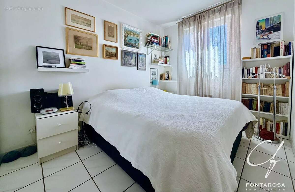 Saint-Raphaël – Valescure : agréable 3 pièces traversant avec loggia, garage et piscine - photo 9