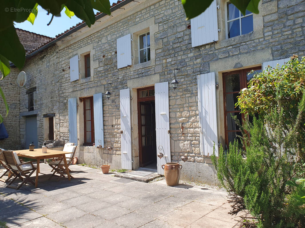 Maison à BRESDON