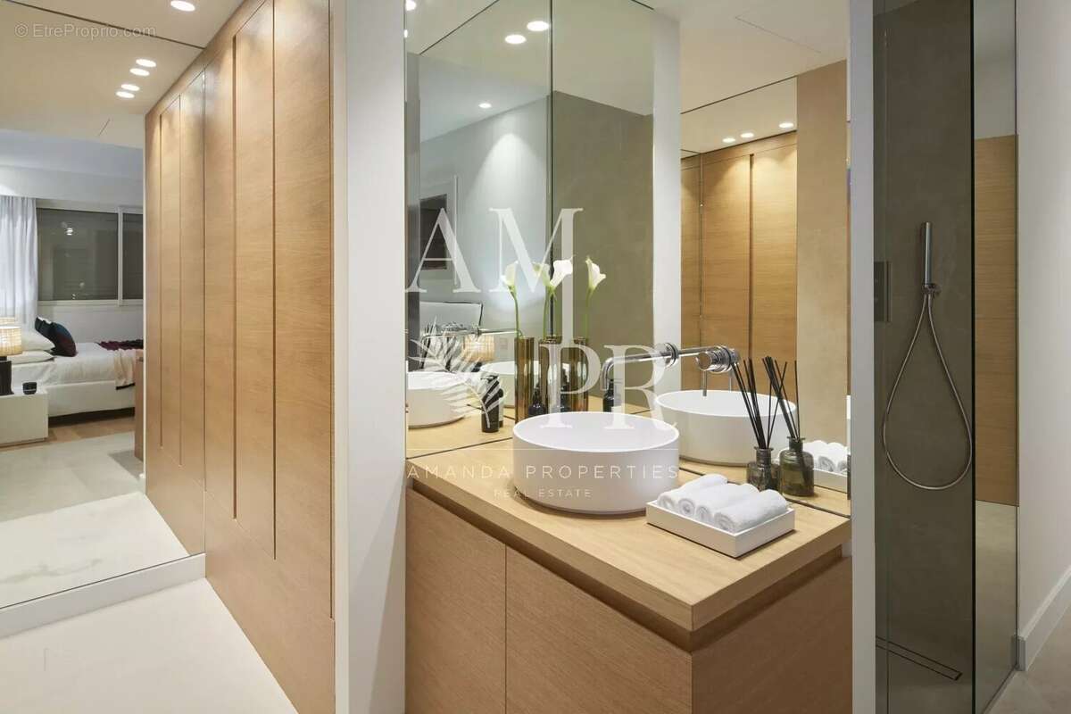 Cannes Californie - Toit terrasse  de 143 m2 - Solarium de 145m2  Vue mer panoramique - photo 18