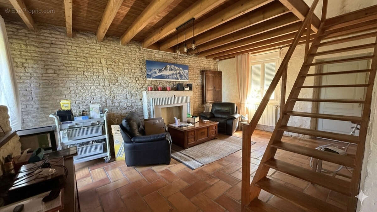 Maison à VILLEFAGNAN