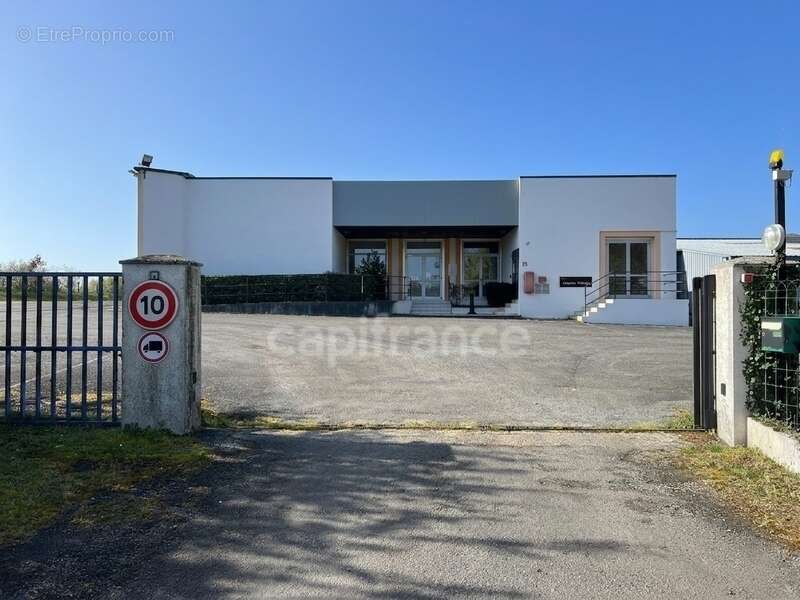 Commerce à CHEVANCEAUX