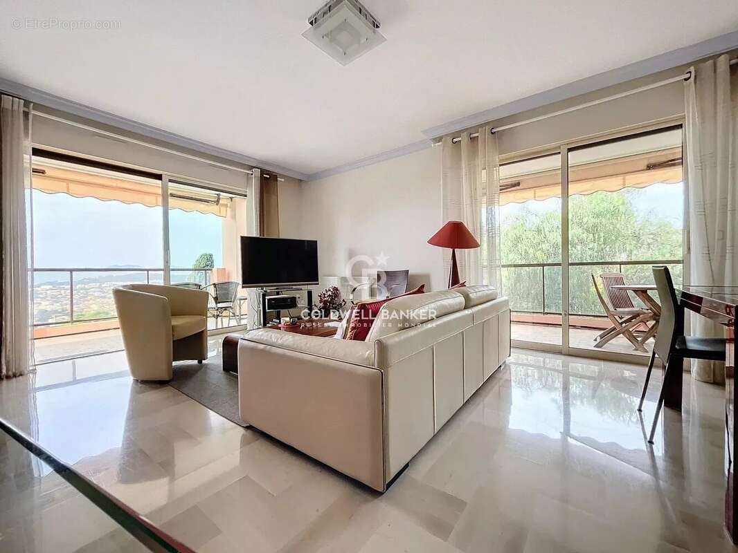 Appartement à LE CANNET