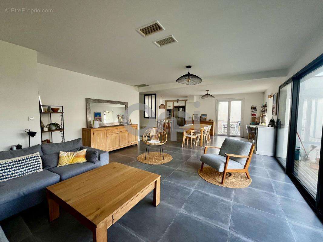 Maison à SAINT-XANDRE