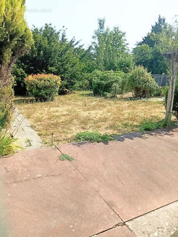Secteur recherché des bas Coteaux ? Maison semi plain-pied de 95 m² avec 3 chambres, double garage et jardin - photo 6