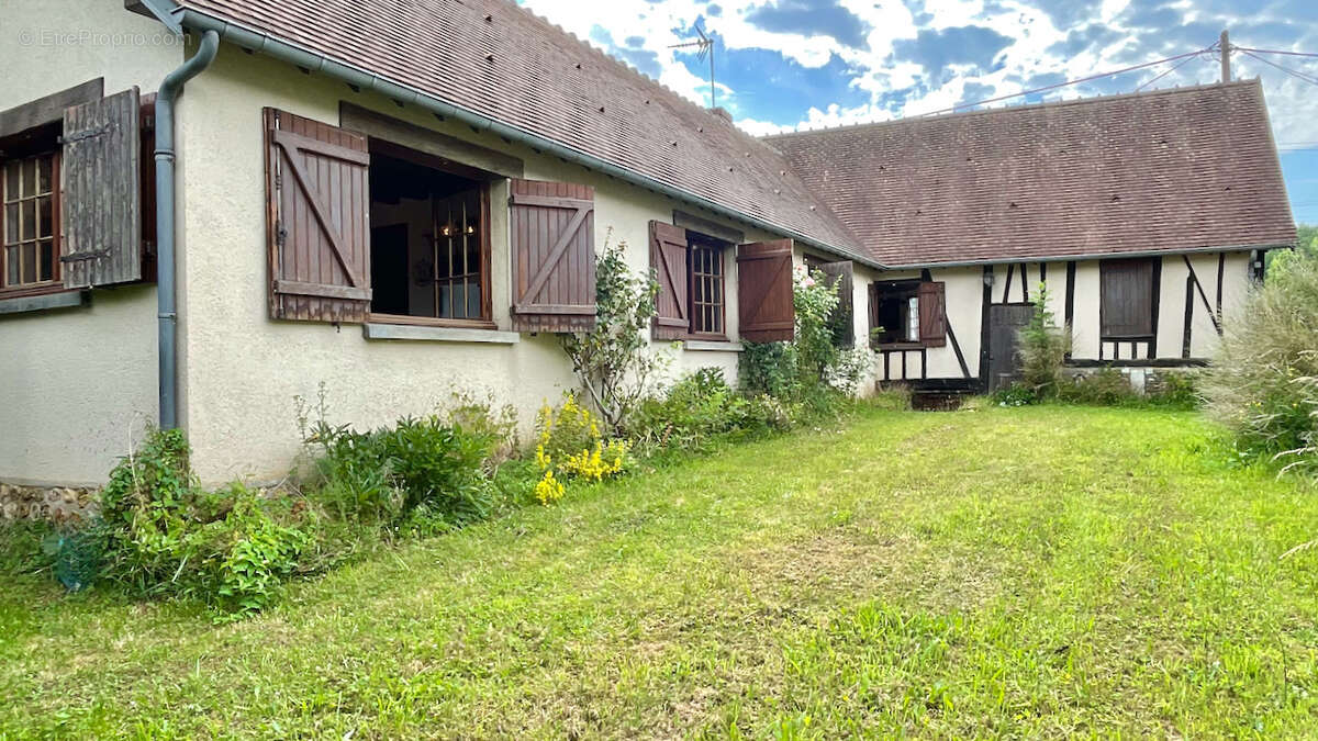 Maison de village avec bord de rivière - photo 24