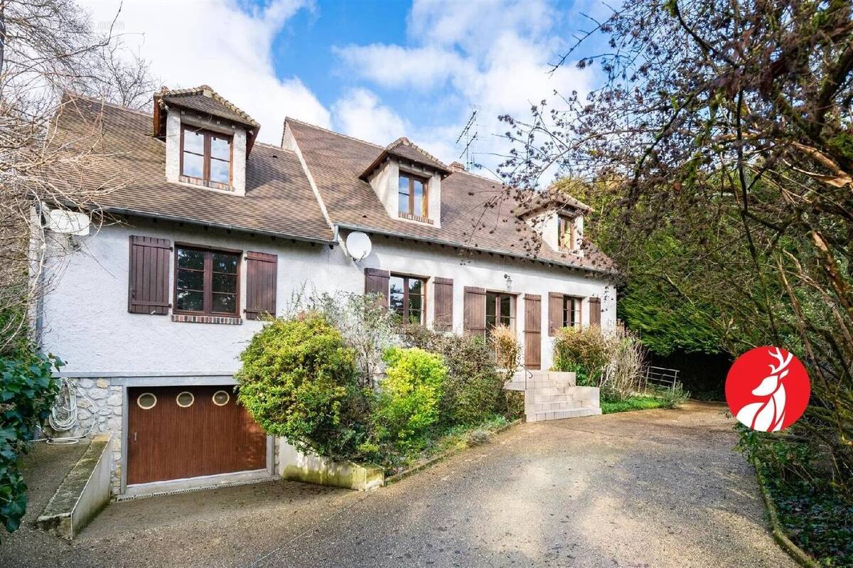 Maison à LA CHAPELLE-LA-REINE