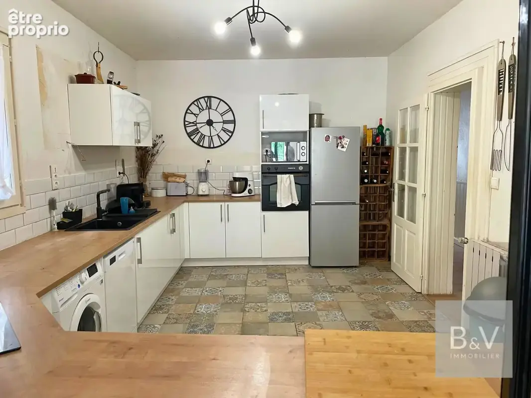 Maison de charme de 340 m² avec jardin - photo 3