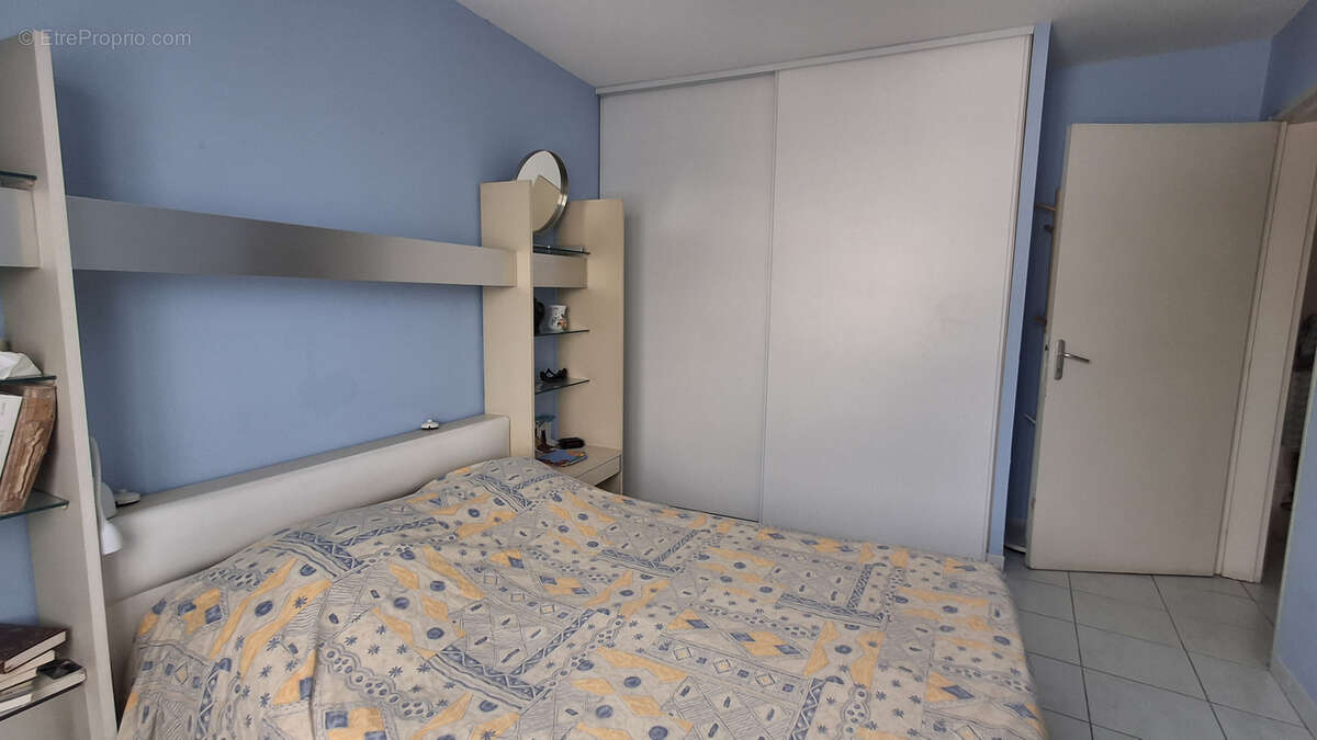 Exclusivité   T3 traversant avec terrasse plein Sud, parking privatif et garage en option   Saint-Cyr-sur-Mer - photo 4