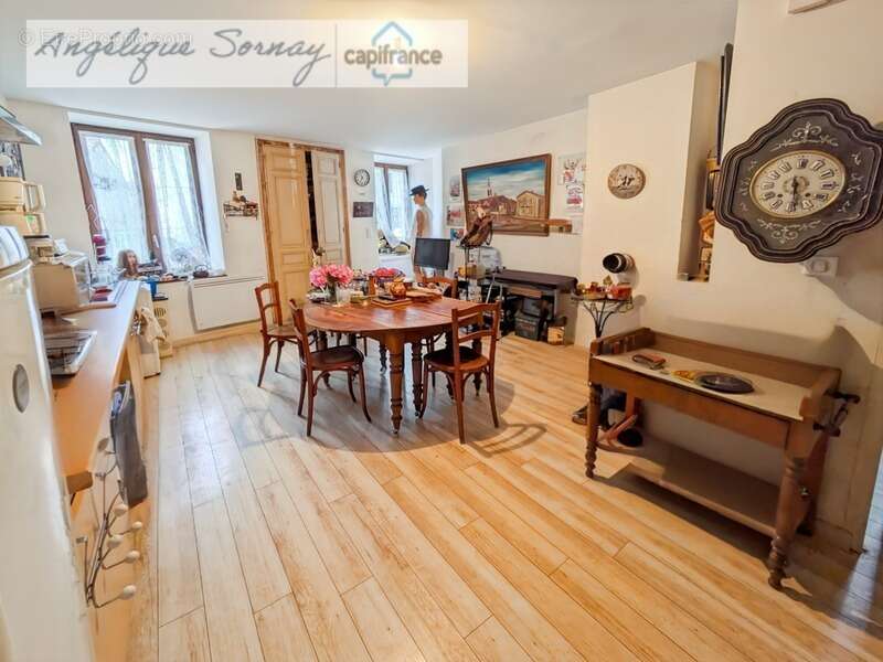 Maison à SAINT-JULIEN