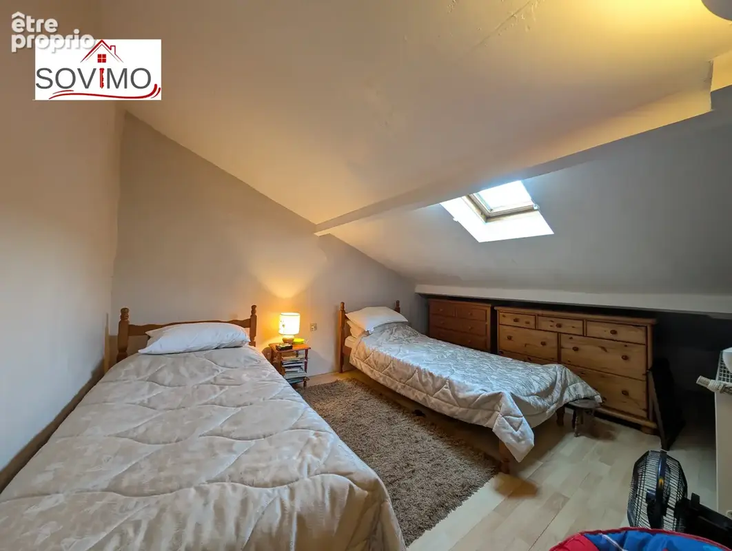 Authentique maison de campagne indépendante avec gîte, piscine et grand terrain en face - photo 12