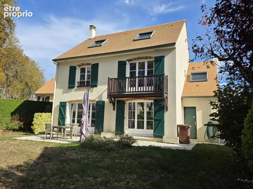 Maison 9 pièces 184 m² à vendre à Noisy-Le-Roi (78590) - photo 2