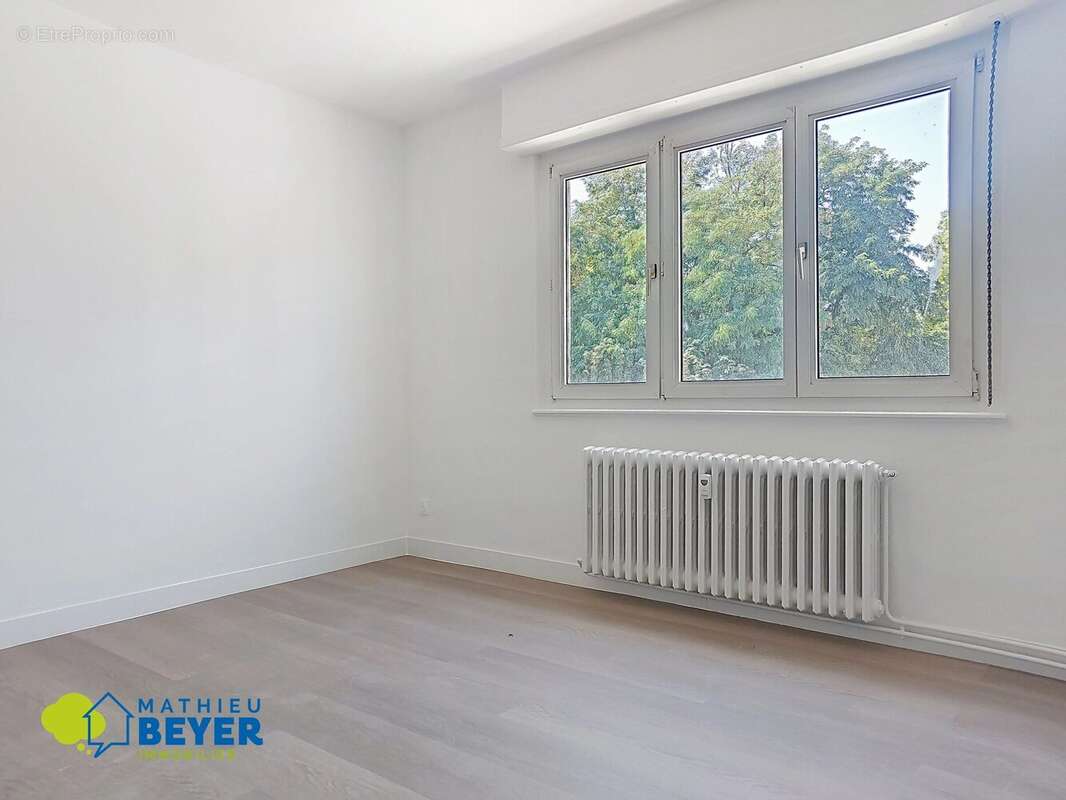 Schiltigheim T4 avec 2 garages et cave ! - photo 5