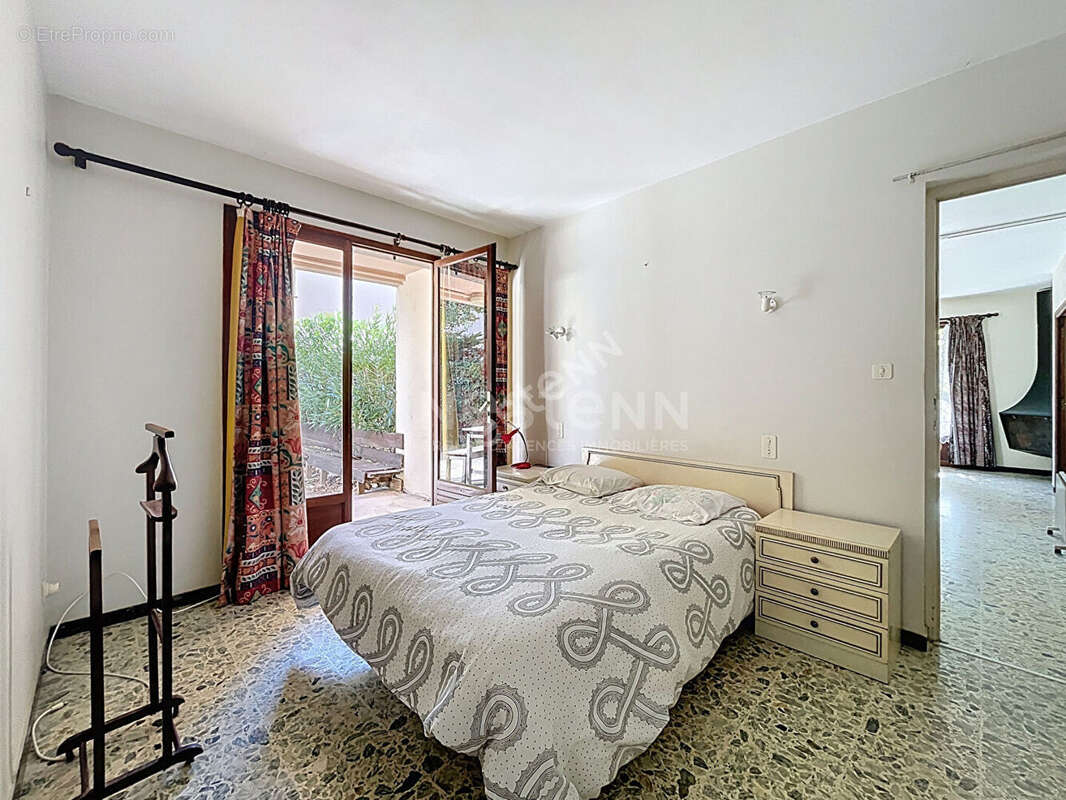 Grand 7 pièces à Vendre au Grau du Roi - Idéal Investisseur ! - photo 5