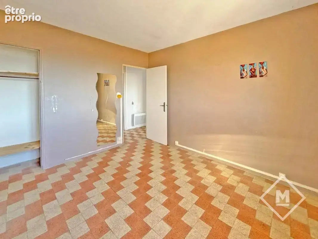 Vend T4 dernier étage vue mer calme sans vis à vis 13009 - photo 8