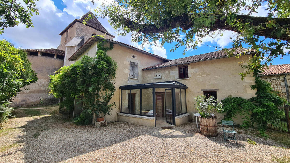Charente property for sale with pool - Maison à AUBETERRE-SUR-DRONNE