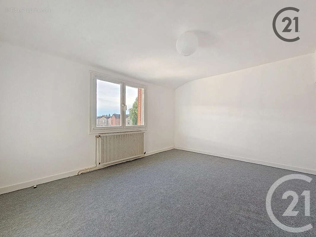 Maison à SAINTE-SAVINE