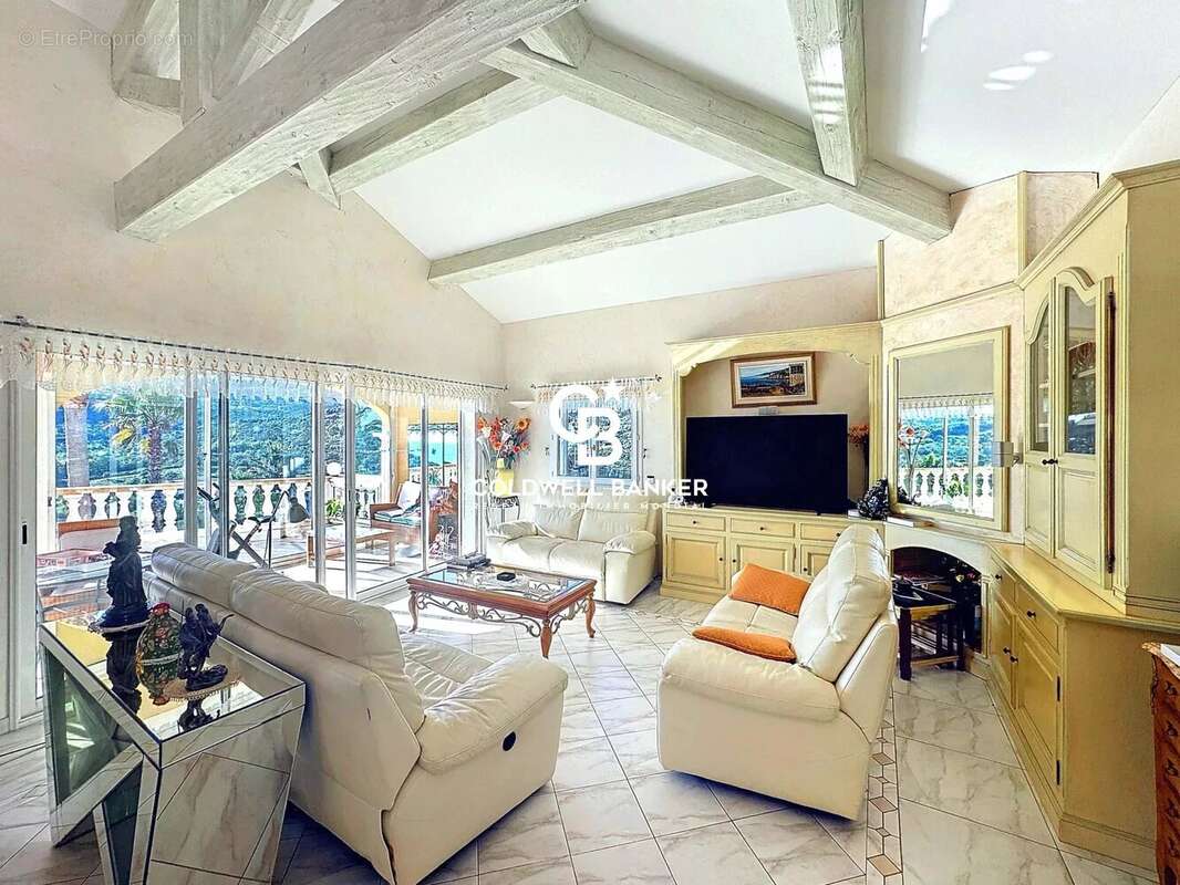 Maison à LES ISSAMBRES