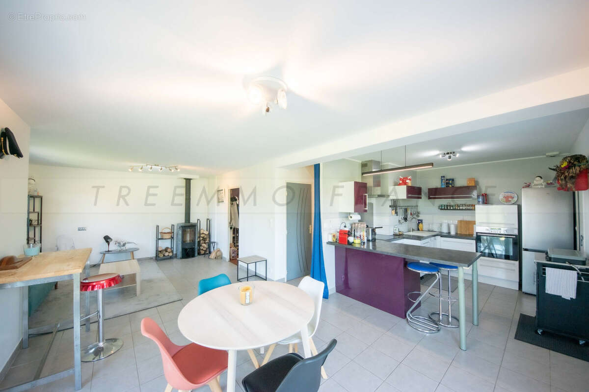 A vendre - crozon - tres belle maison de 91 m2 - 3 chambres - terrain de 1700 m2 - belle vue mer - photo 3