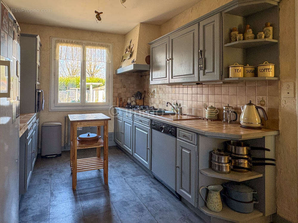 Maison à SAUZE-VAUSSAIS