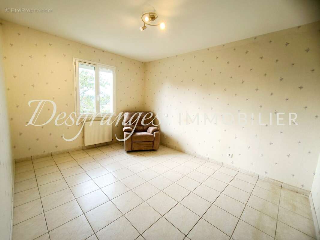 Maison à SAINT-MESMIN