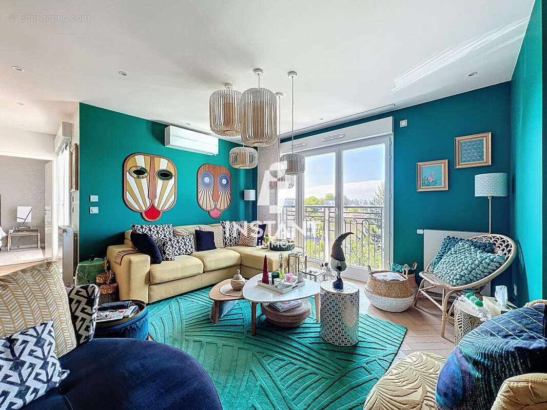 Appartement à SAINTE-GENEVIEVE-DES-BOIS