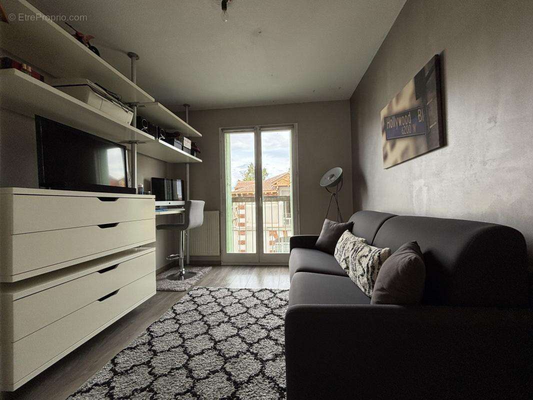 Appartement à BOURG-DE-PEAGE