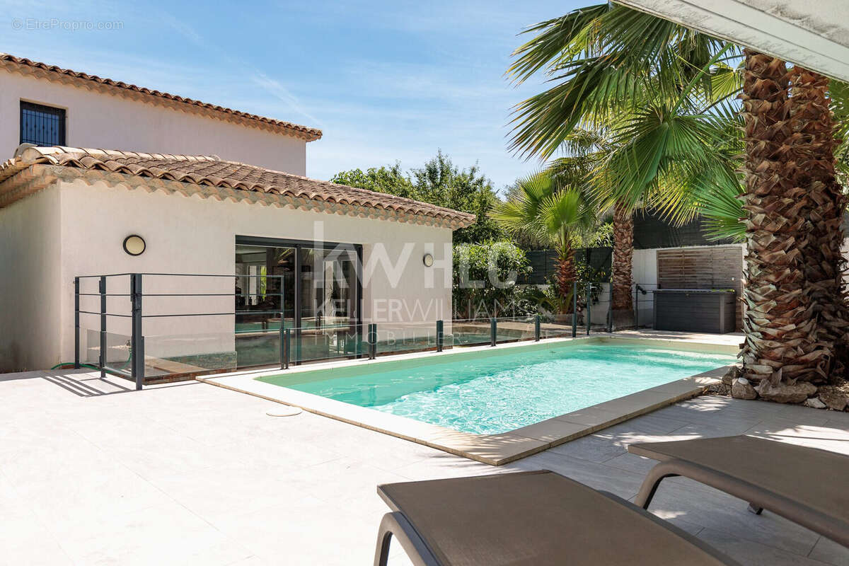 Maison 128 m² à Antibes  - photo 4