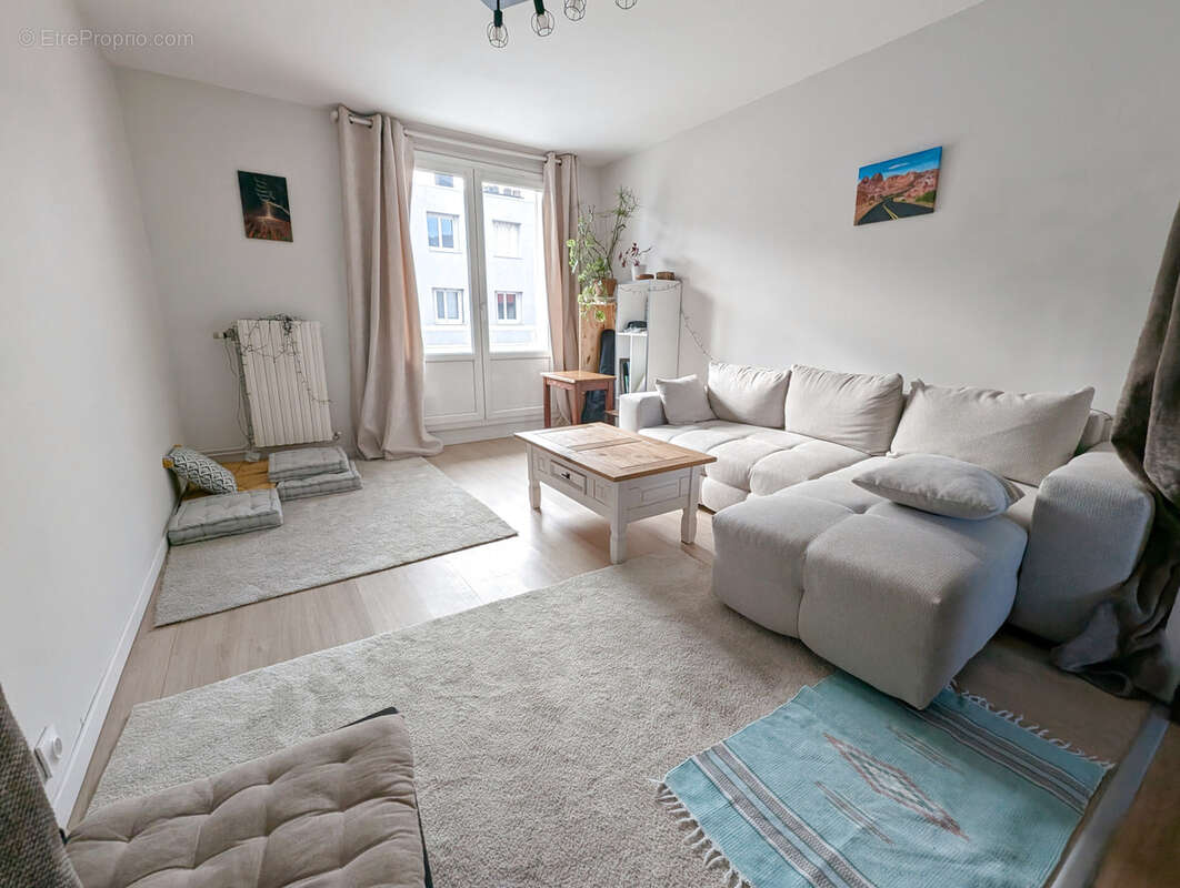 Appartement à FONTAINE