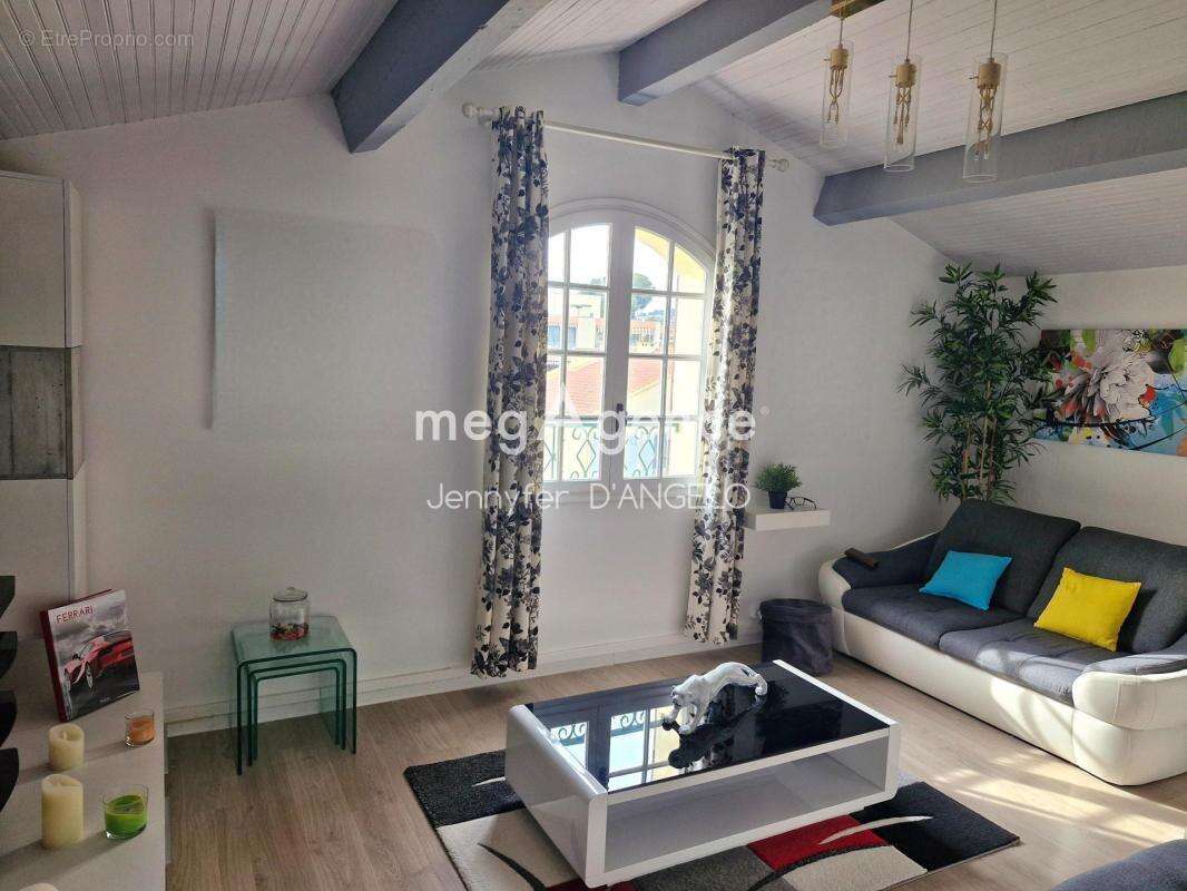 Appartement à SANARY-SUR-MER