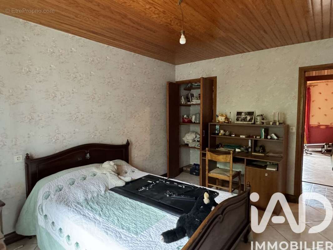 Maison 125 m² à Montboyer  - photo 8