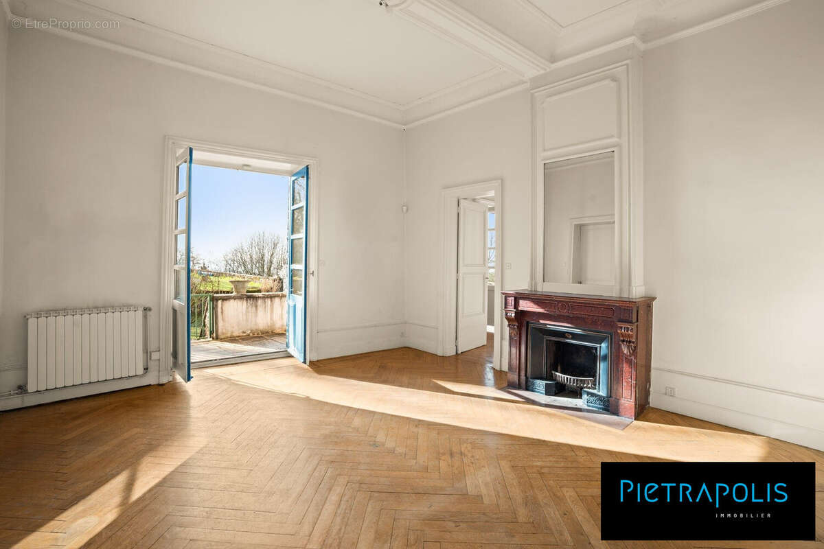 Maison à SAINT-DIDIER-AU-MONT-D'OR