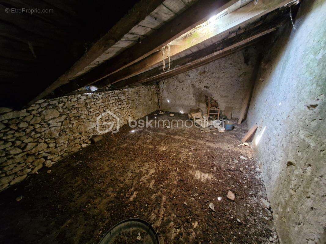 Maison à SAINT-QUENTIN-DE-CAPLONG