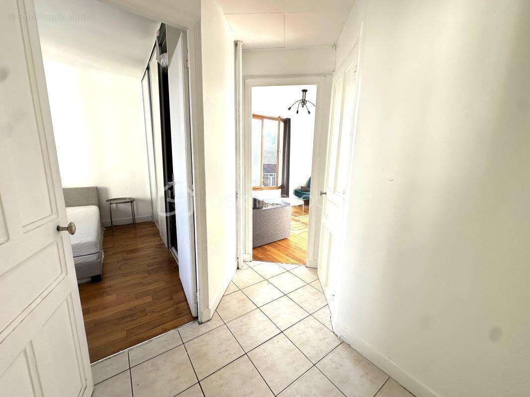 Appartement à LA GARENNE-COLOMBES