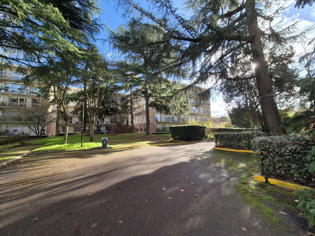 Appartement à VELIZY-VILLACOUBLAY