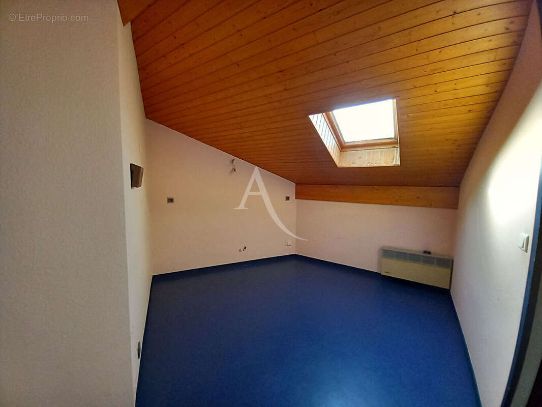 Maison à VILLENEUVE-DE-MARSAN