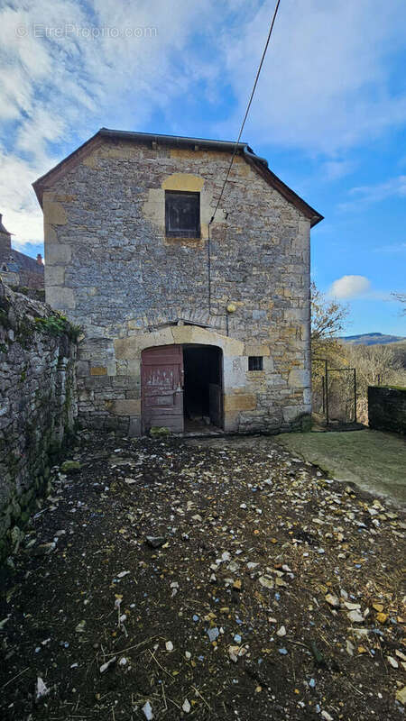 Maison à PIERREFICHE