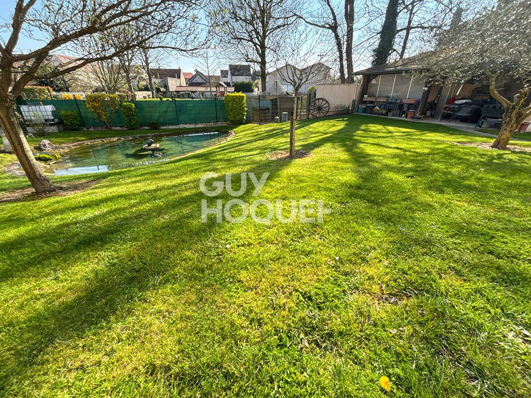 Maison à FONTENAY-TRESIGNY