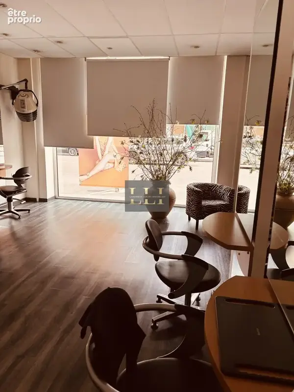 À vendre, salon de coiffure clé en main d’environ 70 m2 à Reims - photo 7