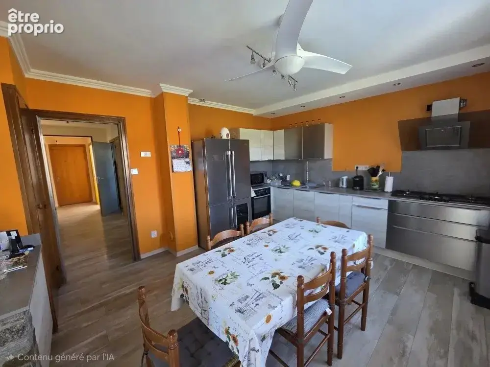Maison 153.42m² T5 sur 2300m² Terrain clos + garage et annexes - photo 2