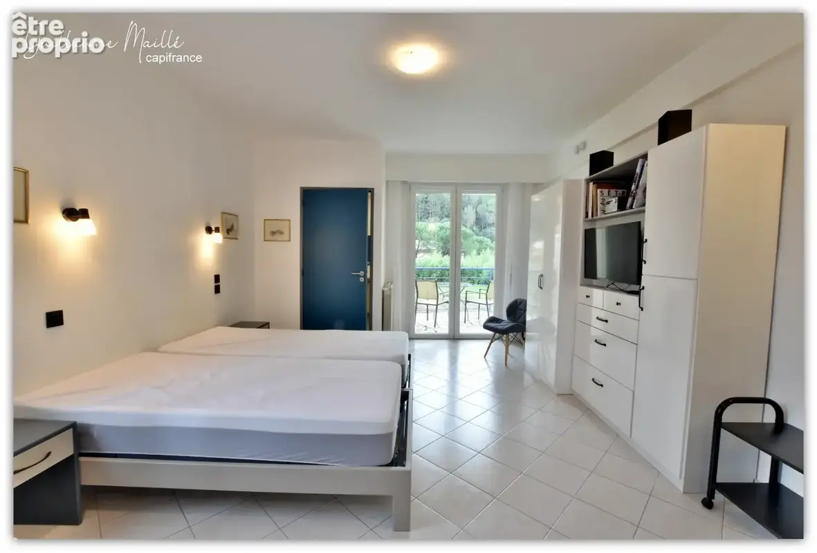 Immeuble rénové composé de 2 appartements meublés avec extérieurs – Lamalou-les-Bains (34240) - photo 9