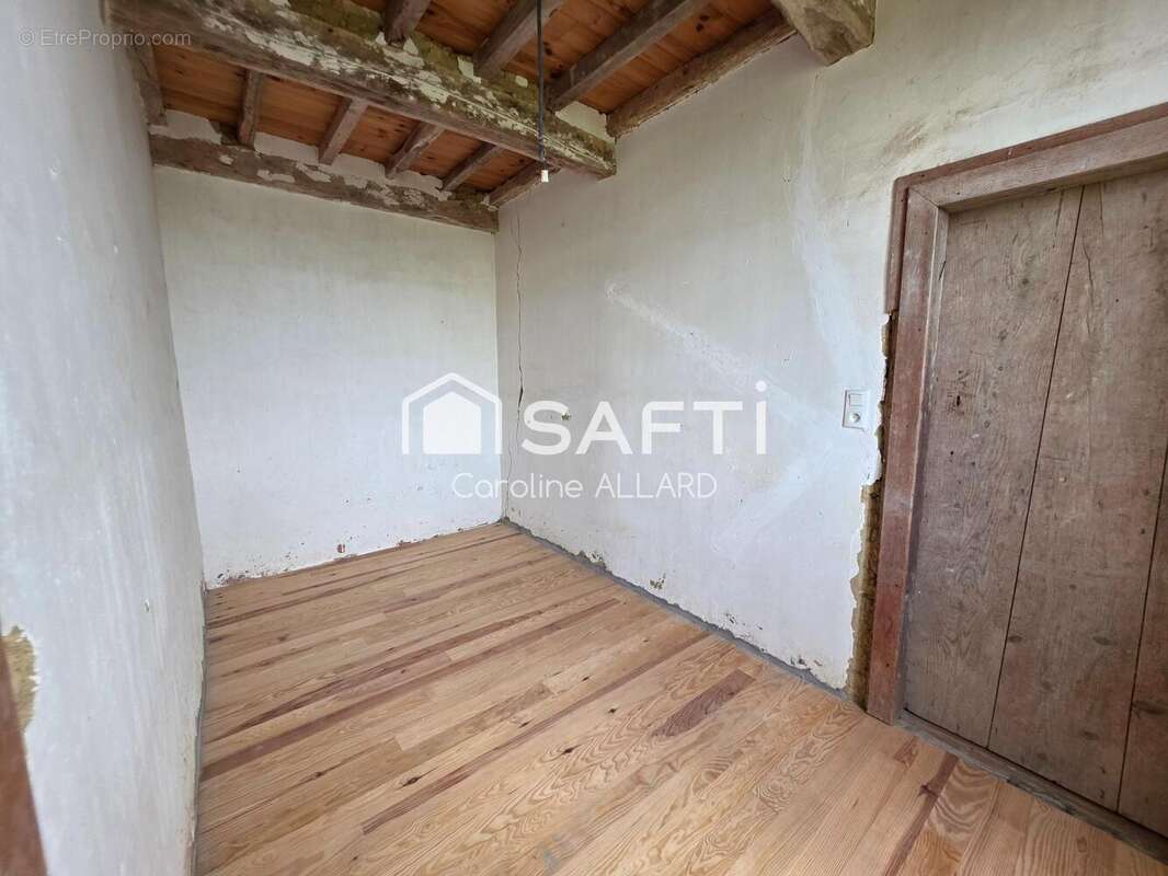 Maison 177 m² à Montpezat  - photo 6